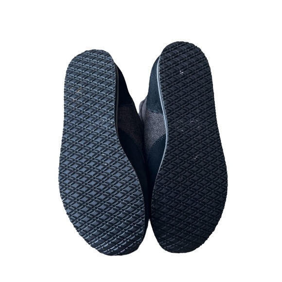 L.L. Bean Carrabassett Tall Insulated Waterproof Grey Black Snow Boots Size 6.5 - Picture 5 of 7